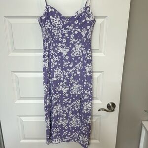 Dynamite purple floral dress